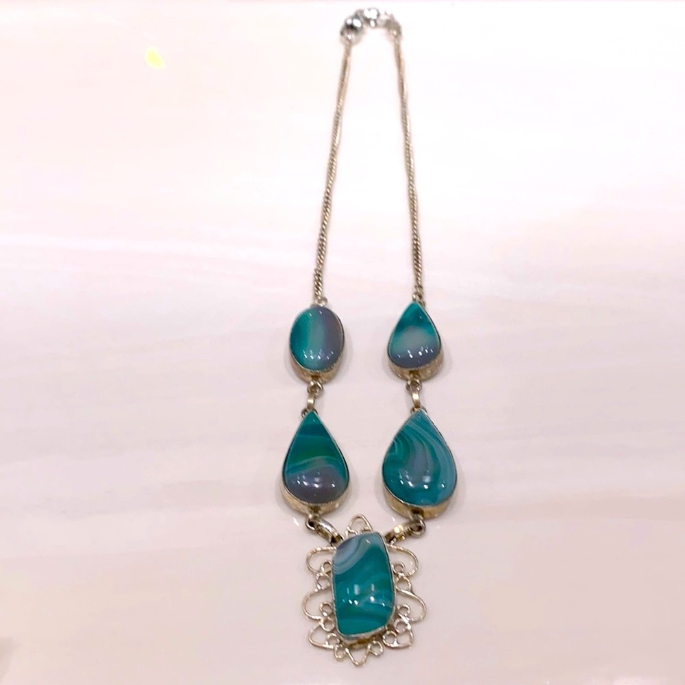 WOMEN’S NECKLACE